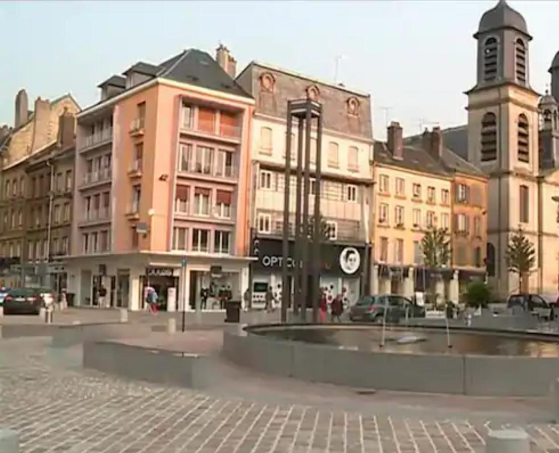 Appartement Spacieux Et Atypique Sedan Eksteriør bilde